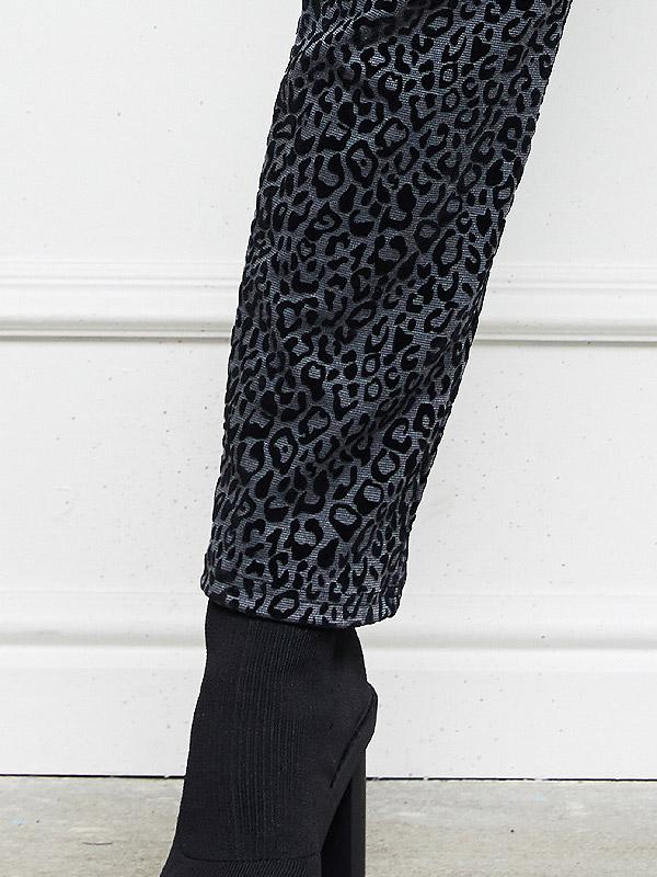 Lega kelnės "Lelia Grey - Black Velour Cheetah Pattern"