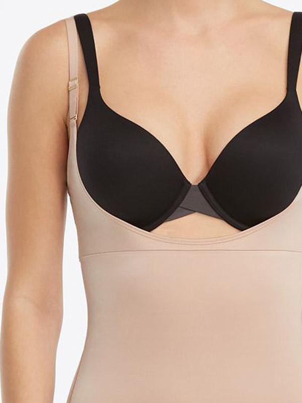 Spanx koreguojanti apatinė suknelė atvira krūtine "SmartGrip™ Nude"