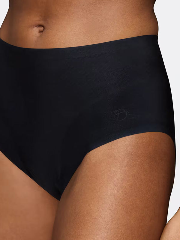Triumph koreguojančios aukšto juosmens kelnaitės "BMU Illusion Curve Maxi Black"