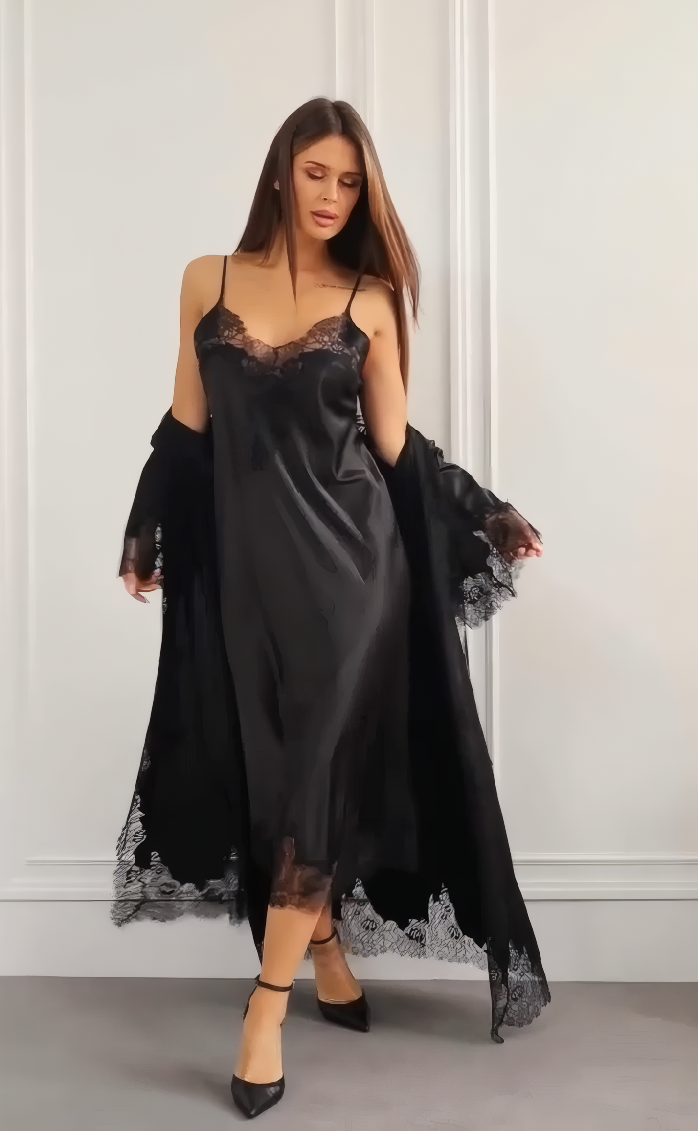 Komilfo ilgi šilkiniai naktiniai su nėriniais "Amber Long Black"