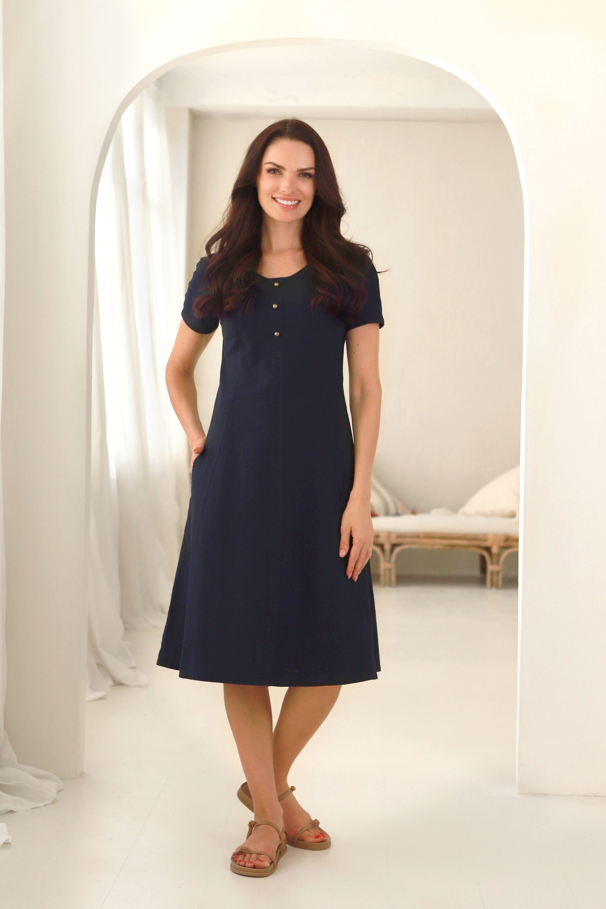 liemenuota lininė suknelė