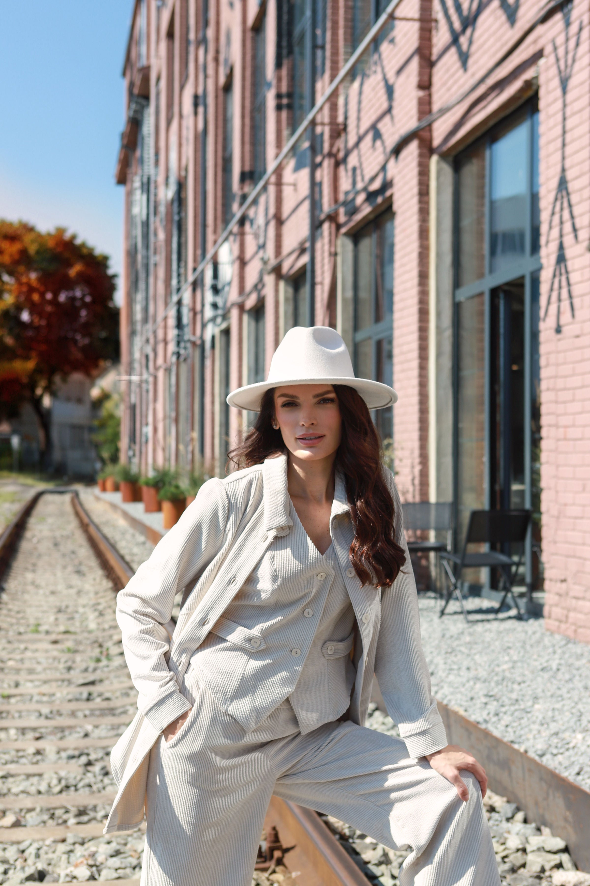Lega velvetinė liemenė "Siena Beige Velvet"