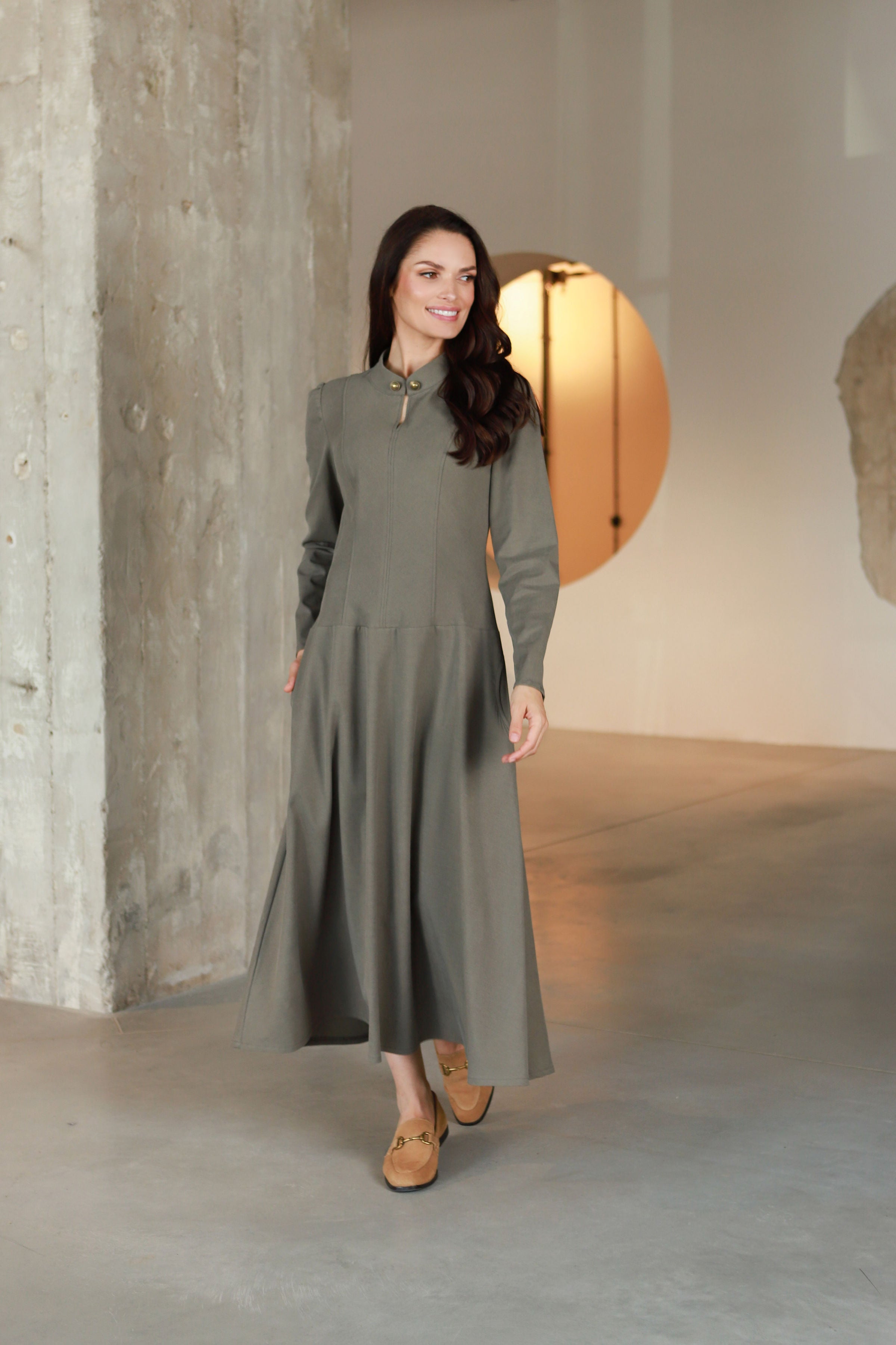 Lega ilga A silueto suknelė "Elara Grey"