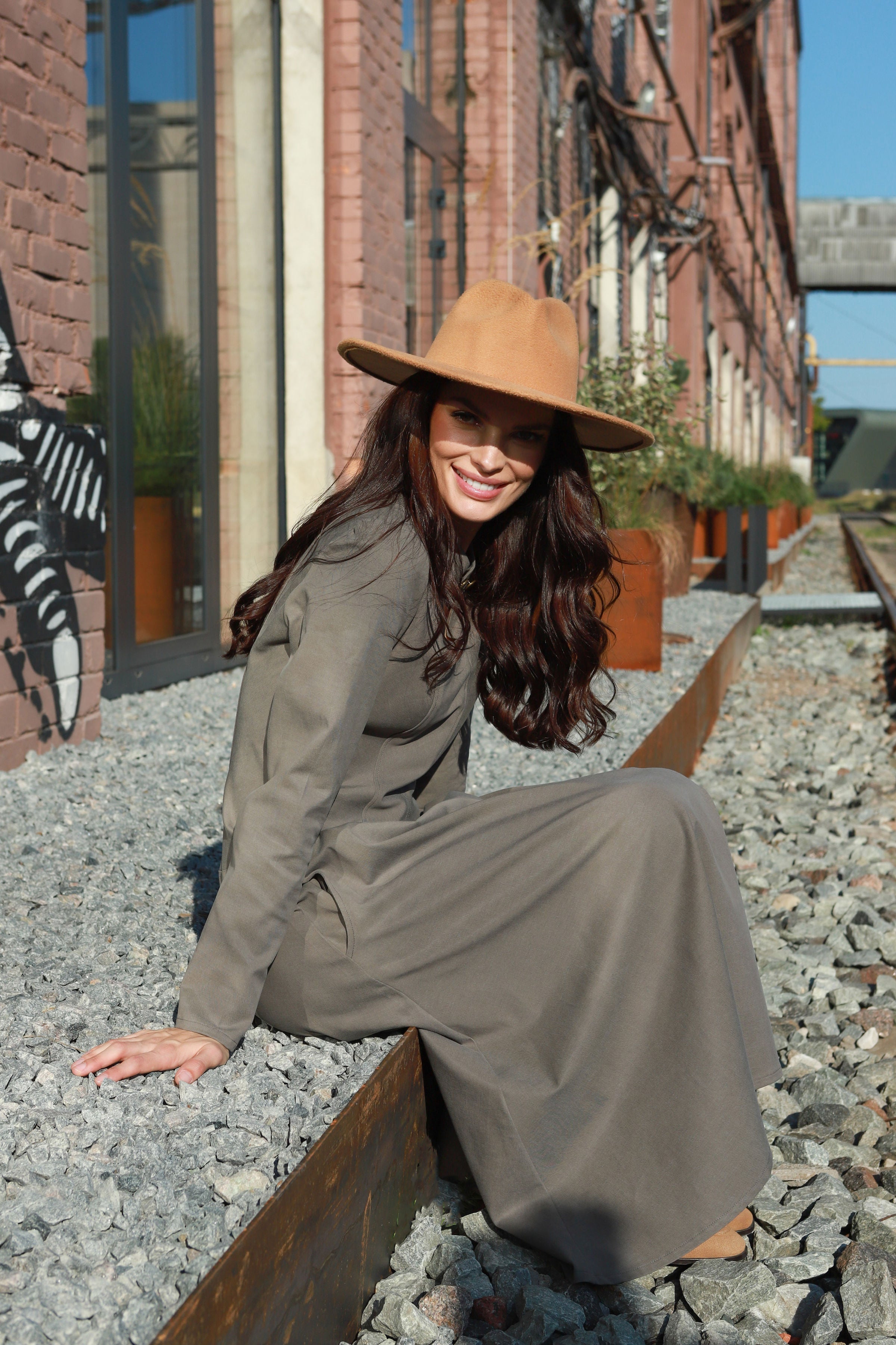 Lega ilga A silueto suknelė "Elara Grey"