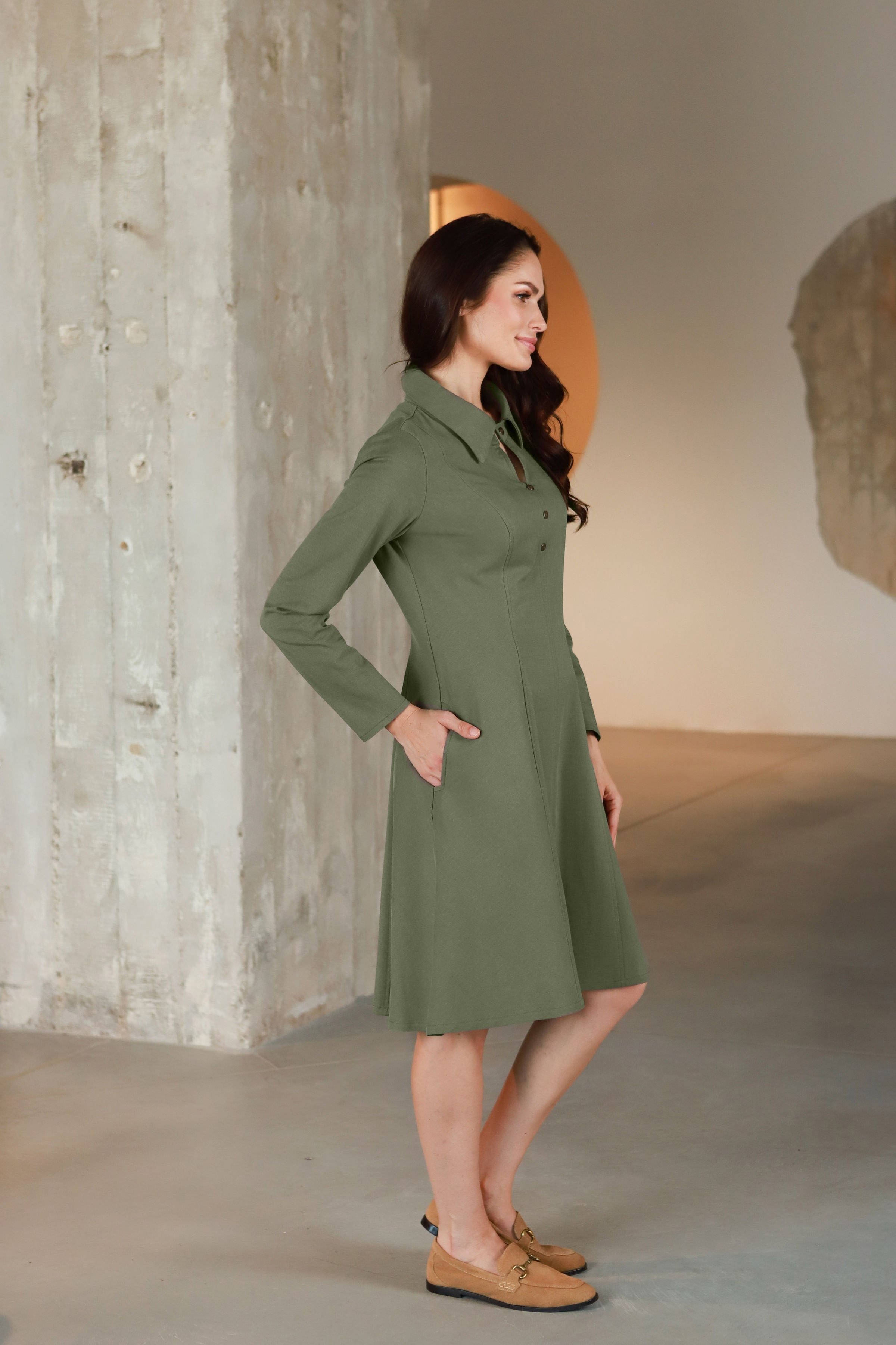 Lega įliemenuota suknelė "Michelle Olive Grey"