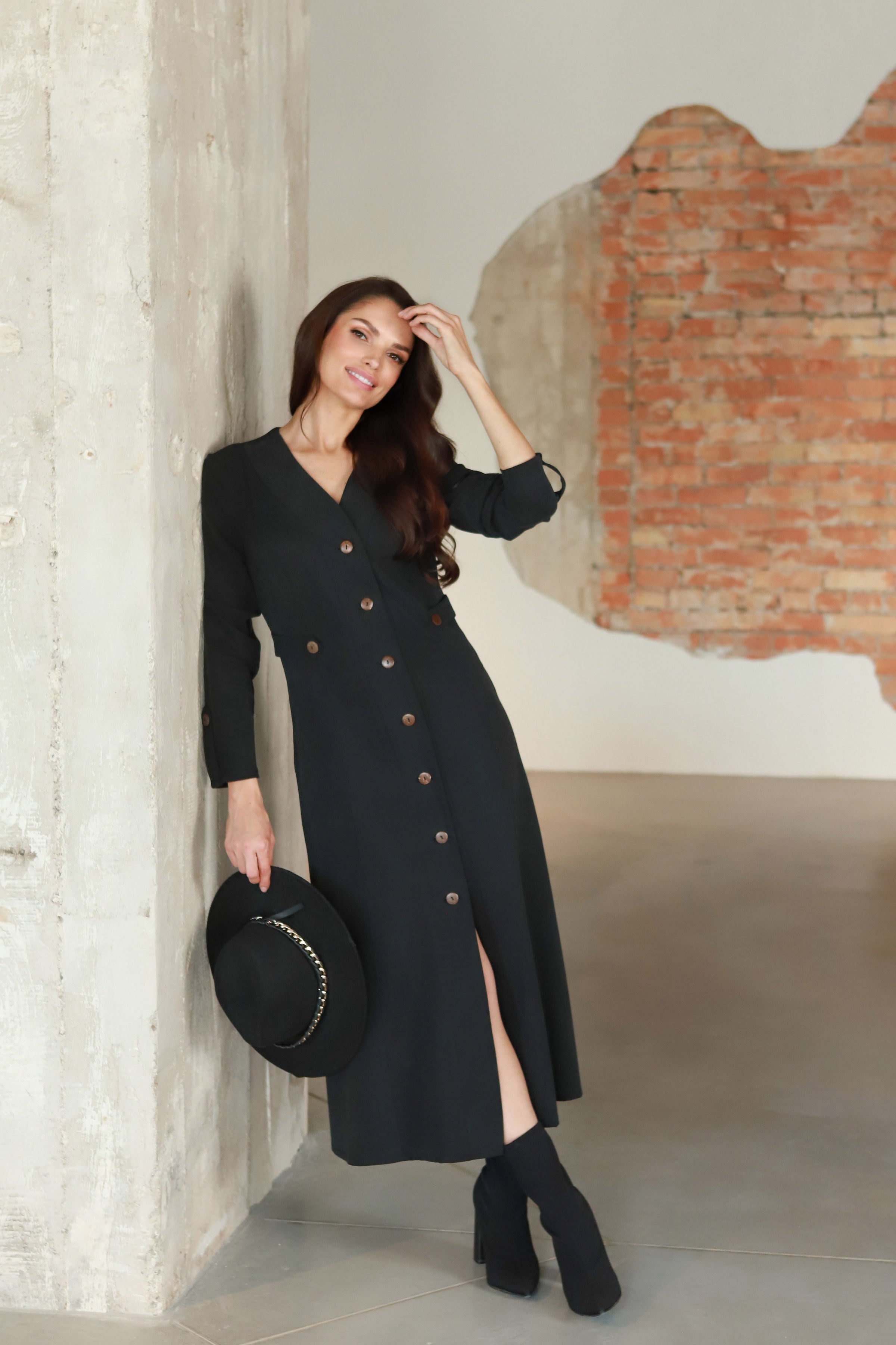Lega midi suknelė su sagomis "Ivana Graphite Black"