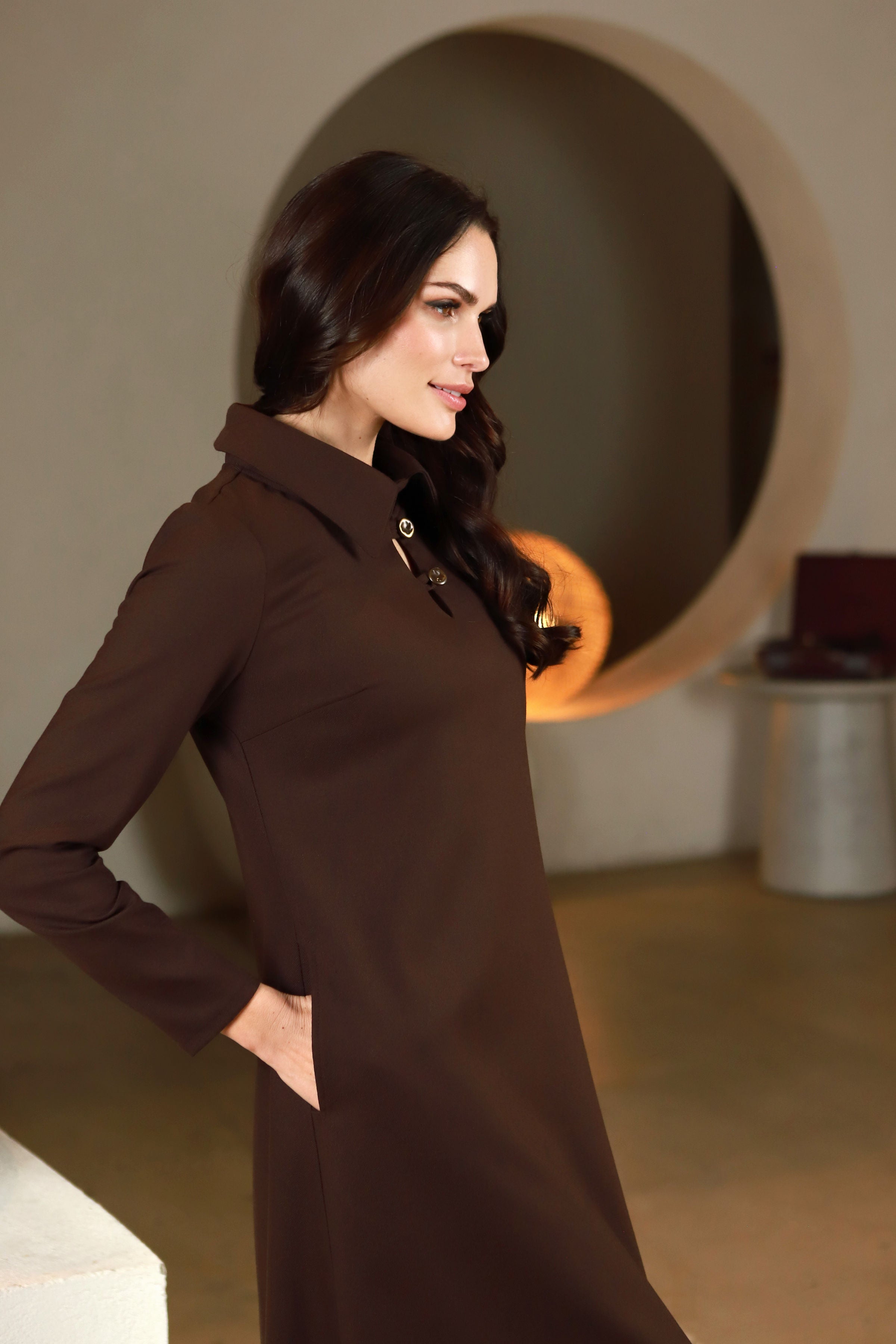 Lega platėjanti suknelė "Jacqueline Chocolate"