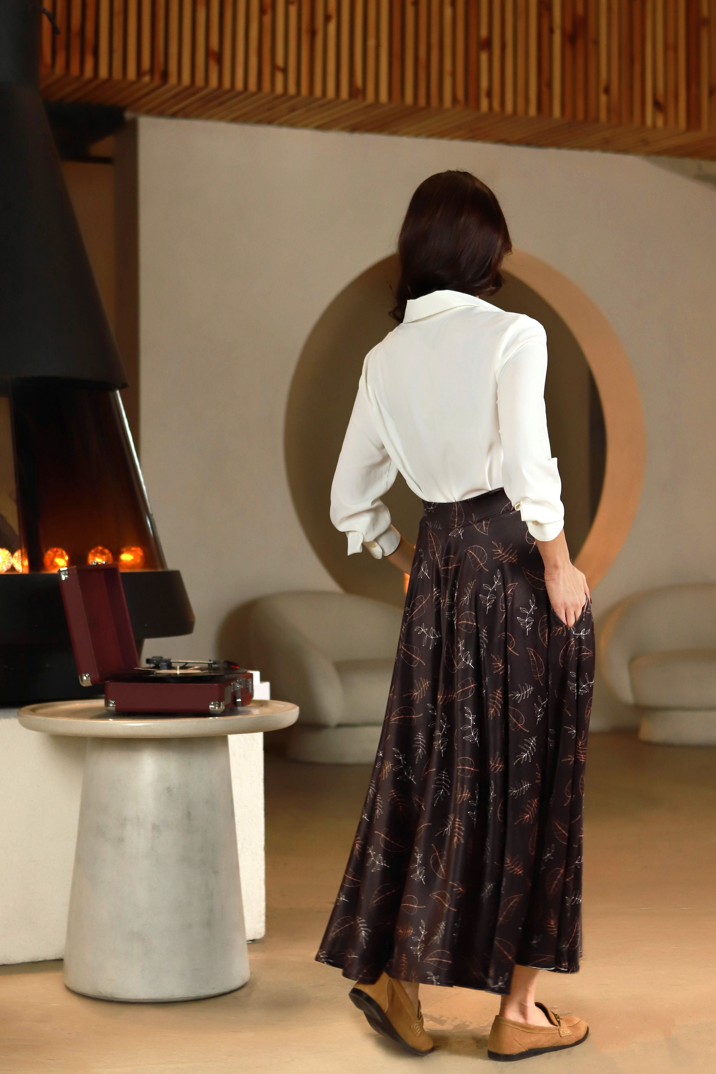 Lega ilgas veliūrinis sijonas "Milita Brown - Peach Velour"