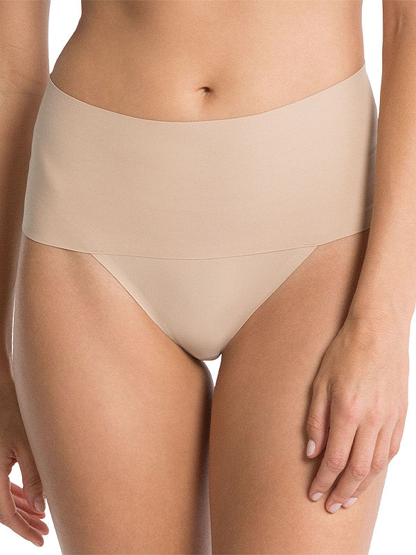 Spanx разглаживающие стринги "Undie-tectable® Nude"