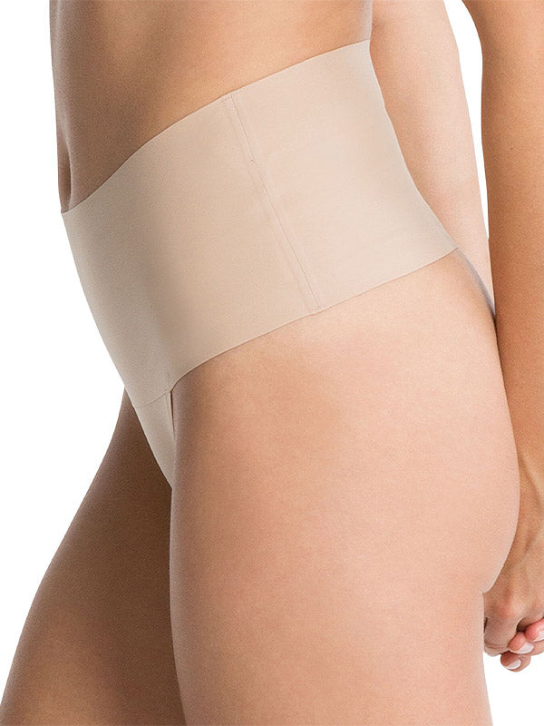 Spanx разглаживающие стринги "Undie-tectable® Nude"
