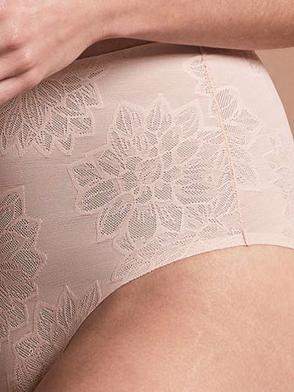 Triumph Lacey High-waisted Panties Fit Smart Maxi EX Cream