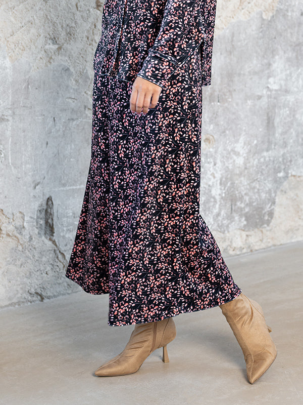 Lega ilgas veliūrinis sijonas "Viki Black - Rose Flower Print Velour"